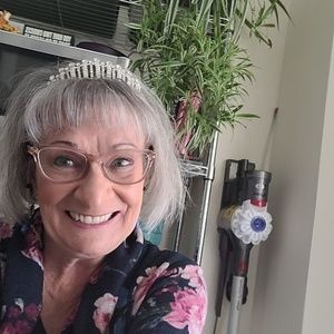 Meet your Posher, Marian